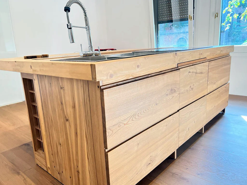 Isola cucina personalizzabile modello VENEZIA dimensioni 230x220xh95cm interamente in legno massello