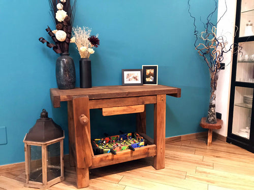 Piccolo Banco da Falegname per arredo stile INDUSTRIAL legno massello di abete cassetto e morsa 117x57xh83cm PERSONALIZZABILE