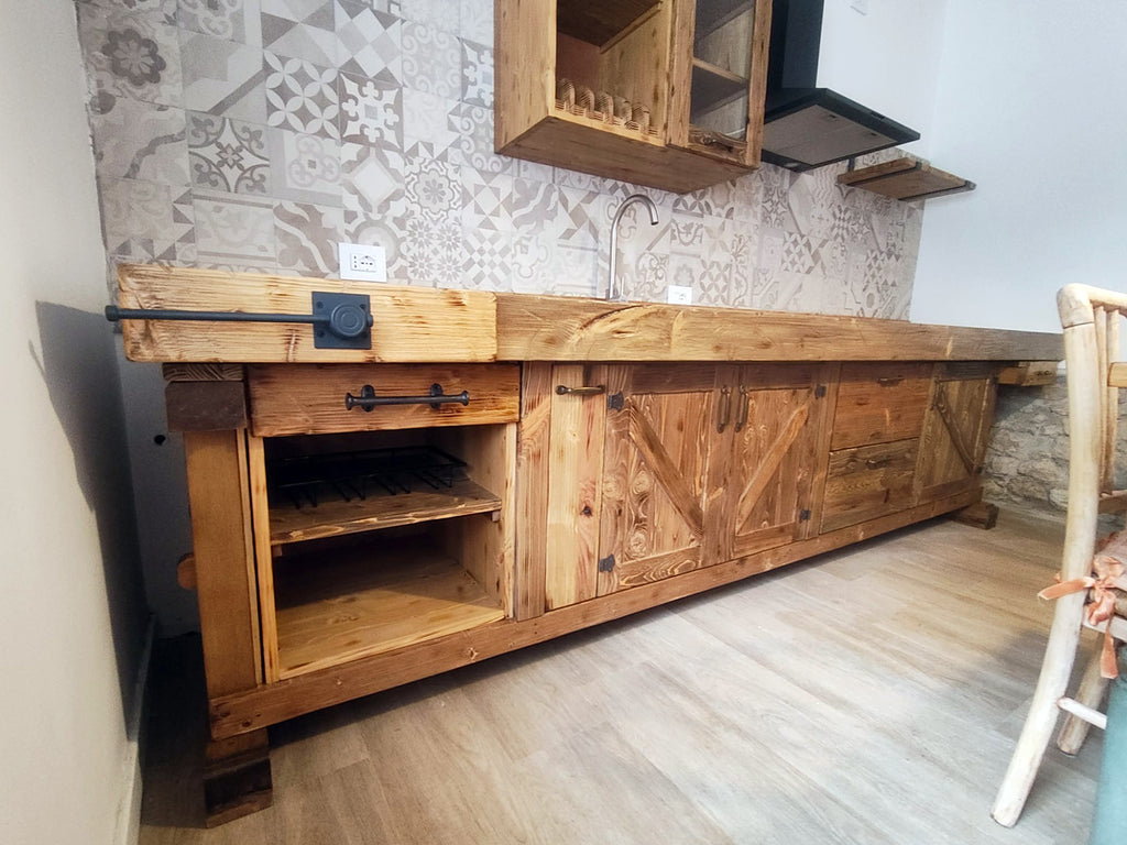 Cucina stile Banco da FALEGNAME / INDUSTRIAL modello VERONA 2 elementi Base + Vetrina/Piattaia + mensola 190+350x70/80xh70cm tutto legno massello