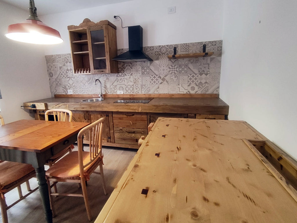Cucina stile Banco da FALEGNAME / INDUSTRIAL modello VERONA 2 elementi Base + Vetrina/Piattaia + mensola 190+350x70/80xh70cm tutto legno massello