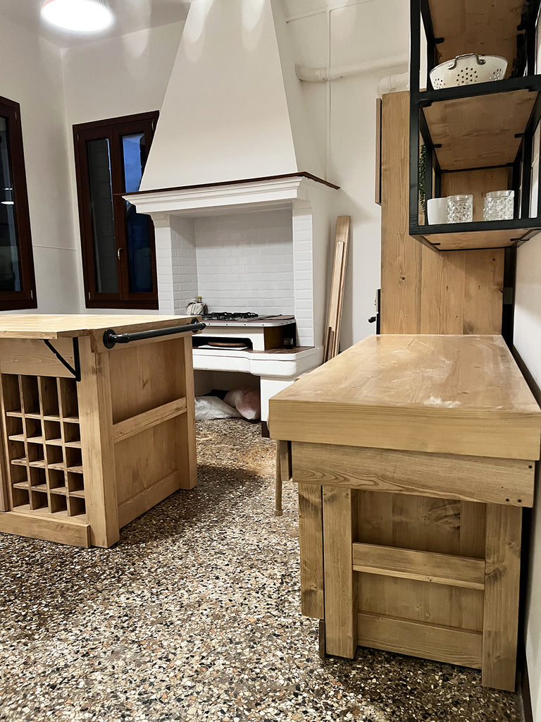 Cucina modello Rialto mobile con colonna 210x64xh90cm  + Isola personalizzata con lato snack a ribalta 150X90XH100cm scolapiatti e pensili in metallo TUTTO SU MISURA