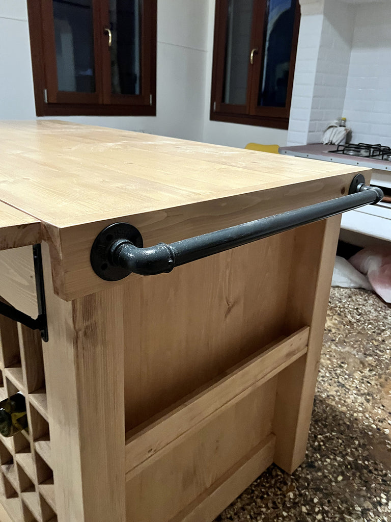 Cucina modello Rialto mobile con colonna 210x64xh90cm  + Isola personalizzata con lato snack a ribalta 150X90XH100cm scolapiatti e pensili in metallo TUTTO SU MISURA