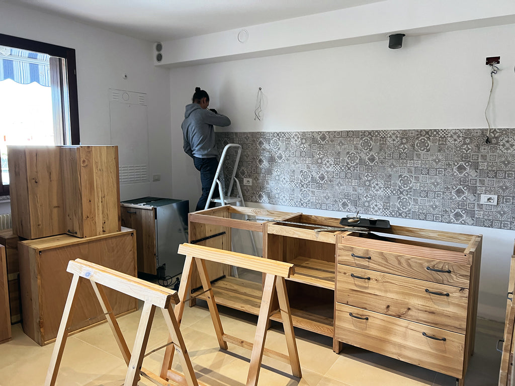 TREVISO COUNTRY style corner kitchen in solid ash without appliances and optional table measures 429x240x65xh90cm
