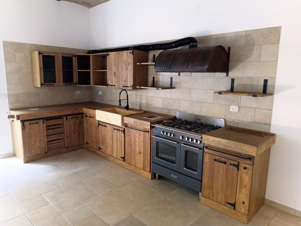 Cucina angolare INDUSTRIAL mod. LEONARDA con pensili h72 cm mensole morsa cappa bidone 420x190x65xh92-210 cm tutto legno massello