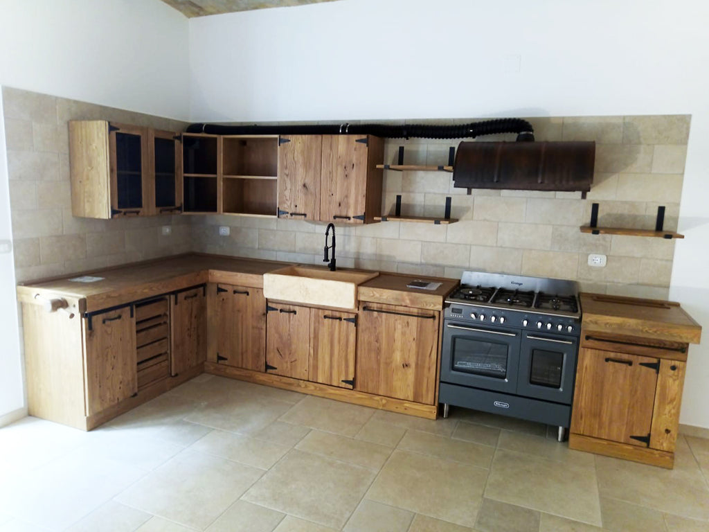 Cucina angolare INDUSTRIAL mod. LEONARDA con pensili h72 cm mensole morsa cappa bidone 420x190x65xh92-210 cm tutto legno massello