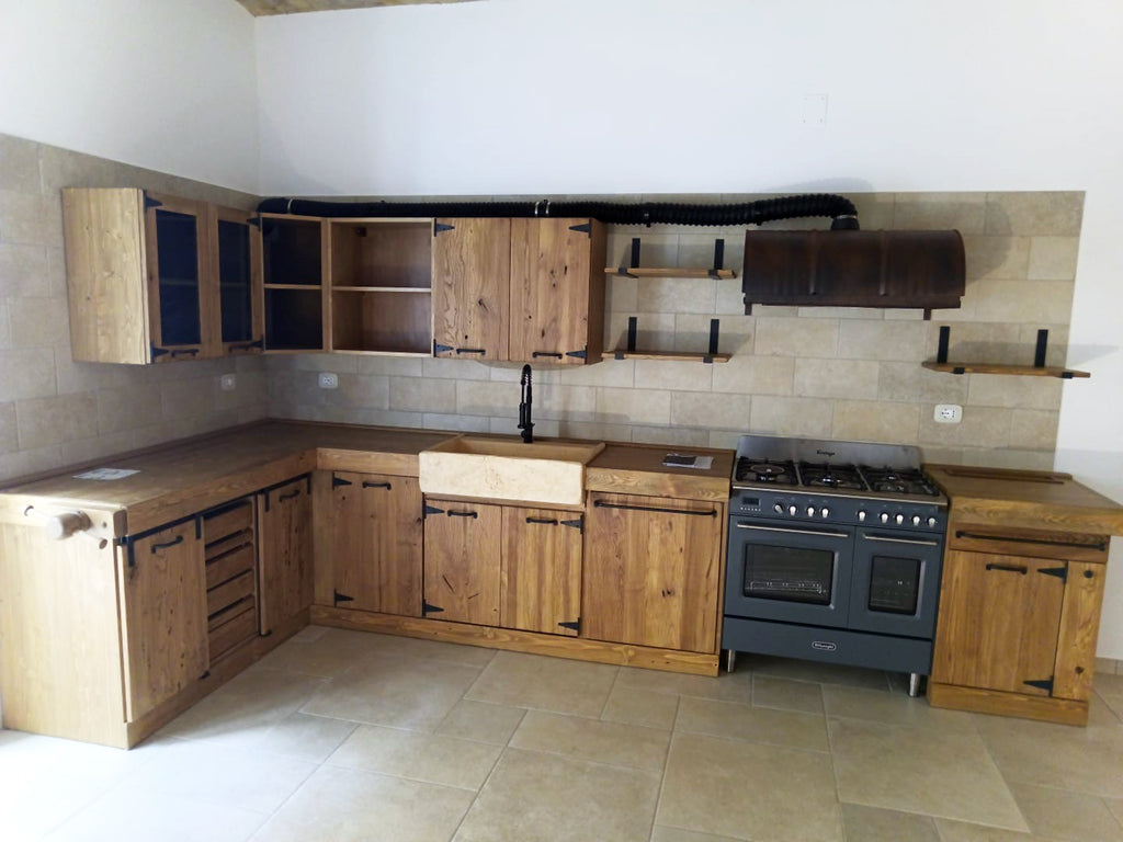 Cucina angolare INDUSTRIAL mod. LEONARDA con pensili h72 cm mensole morsa cappa bidone 420x190x65xh92-210 cm tutto legno massello