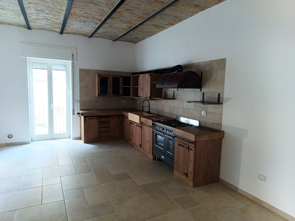 Cucina angolare INDUSTRIAL mod. LEONARDA con pensili h72 cm mensole morsa cappa bidone 420x190x65xh92-210 cm tutto legno massello