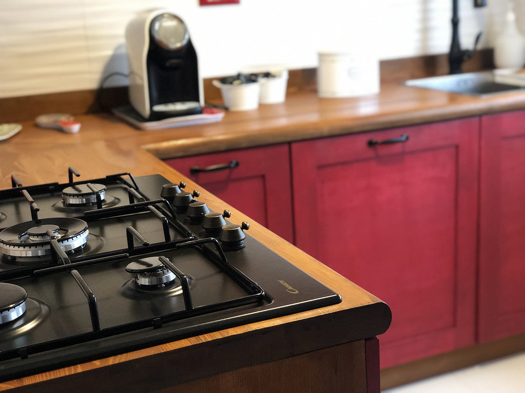 Corner kitchen in NEOCLASSIC style in solid wood with provision for appliances, dimensions 210-150x65xh230cm + column