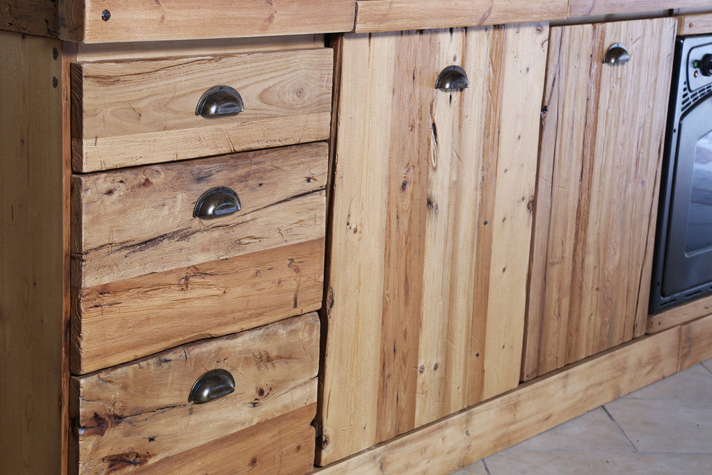 Linear kitchen in RUSTIC / COUNTRY / VISSUTO style in solid wood with provision for appliances, dimensions 330x65xh87cm