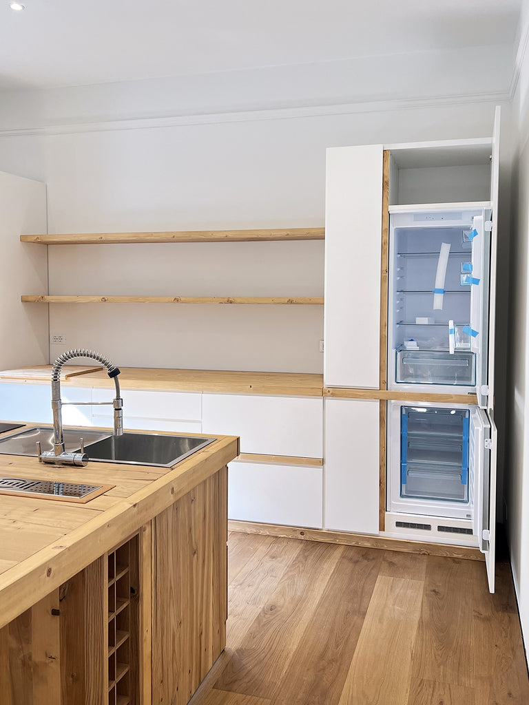Cucina lineare modello Venezia parete moderna da 330cm + Isola country 230x220xh95 cm Tutto legno massello personalizzabile SU MISURA