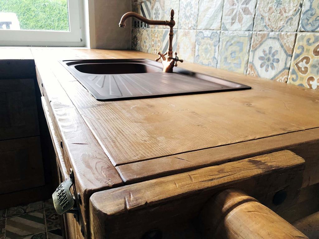 Cucina a ferro di cavallo stile INDUSTRIAL / COUNTRY VISSUTO TUTTO in legno massello predisposizione elettrodomestici 200x200x340 cm