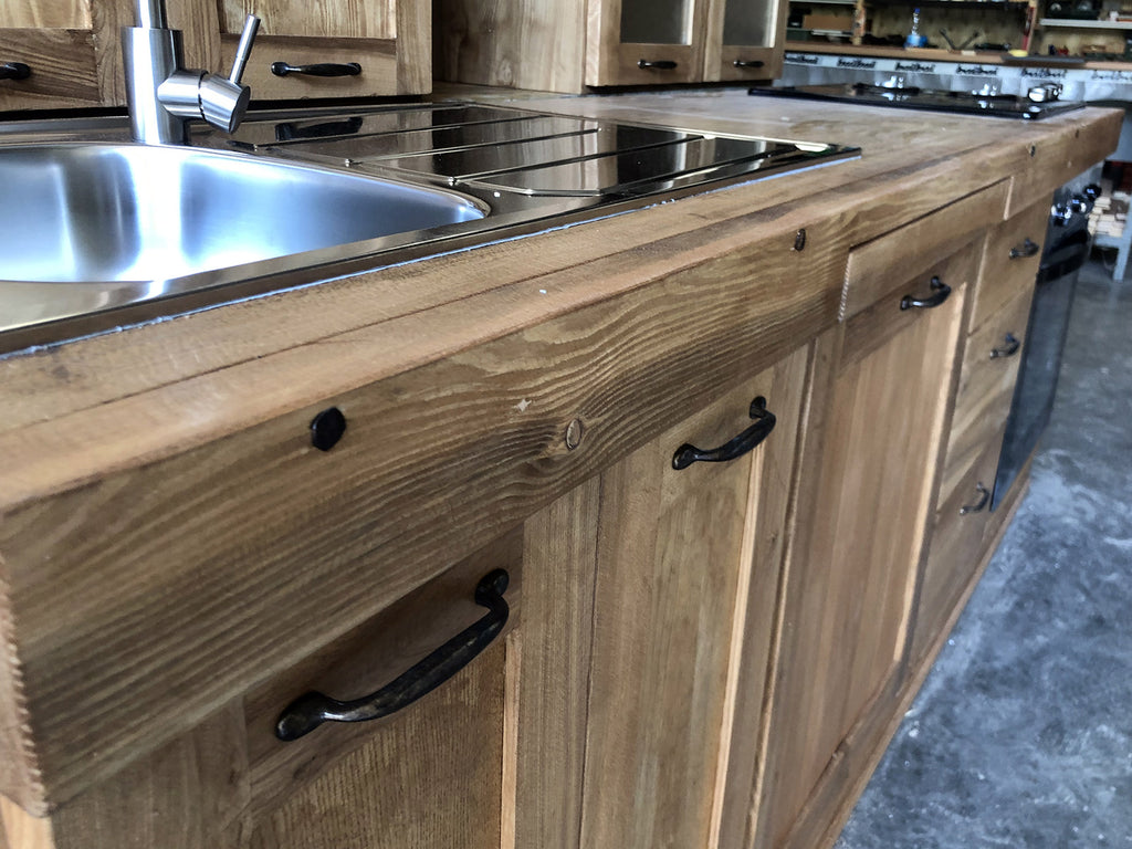Cucina lineare stile COUNTRY TUTTA in legno massello completa di pensili e vano a giorno predisposizione elettrodomestici 270x66xh85 cm