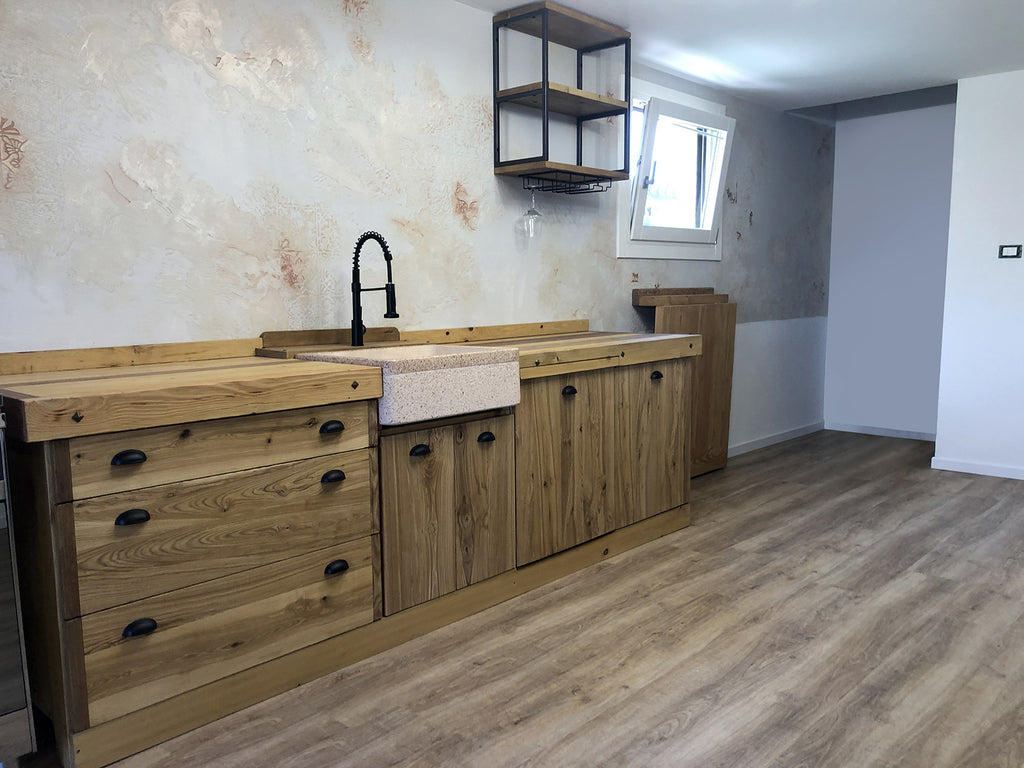 COUNTRY / RUSTIC style kitchen in solid ash and fir with stone sink, dishwasher ready, measures 280x65xh90 cm