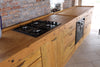 Cucina lineare stile misto INDUSTRIAL / COUNTRY legno massello ad effetto vissuto predisposizione elettrodomestici 465x65xh90 cm