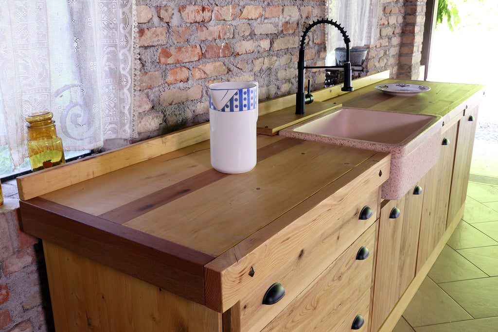 COUNTRY / RUSTIC style kitchen in solid ash and fir with stone sink, dishwasher ready, measures 280x65xh90 cm