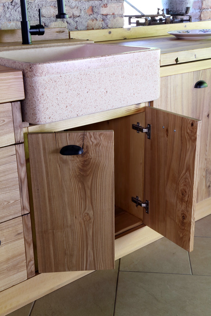 COUNTRY / RUSTIC style kitchen in solid ash and fir with stone sink, dishwasher ready, measures 280x65xh90 cm