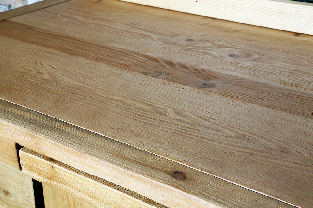 Cucina lineare stile misto COUNTRY / RUSTICA TUTTA in legno massello ad effetto rovinato predisposizione elettrodomestici 330x65xh87 cm