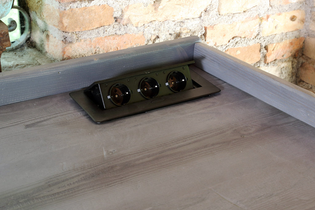 Cucina lineare stile INDUSTRIAL struttura in ferro e legno massello finitura cemento misure 320x60xh90 cm