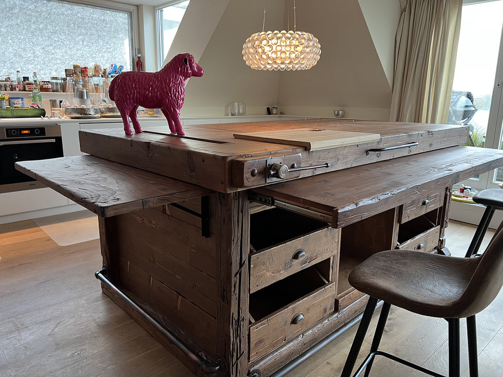 Isola Cucina AMBURGO stile INVECCHIATO | ROVINATO | INDUSTRIAL in legno massello con piano estraibile 230x130xH90cm SU MISURA