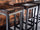 Sgabello alto H. 65/75 cm Design squadrato in stile INDUSTRIAL legno massello / telaio in metallo tubolare PERSONALIZZABILE