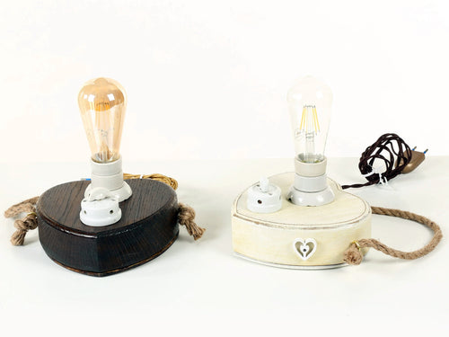 Abat jour Abasciur Lampada da tavolo a forma di cuore stile COUNTRY in legno e ceramica + luce Edison 40W 20x19xh23 cm nostra produzione