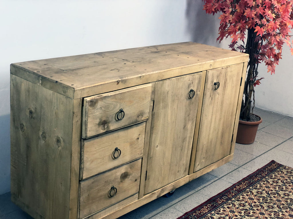 Mobile stile COUNTRY multiuso Credenza e Bagno legno massello a due ante e tre cassetti misure 130x50xh80 cm