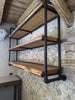 Bancone angolare DEGUSTAZIONE VINI in legno massello stile rustico + pensile industrial + base lavello + pedana da bar – 230x70xh100 cm