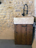 Bancone angolare DEGUSTAZIONE VINI in legno massello stile rustico + pensile industrial + base lavello + pedana da bar – 230x70xh100 cm