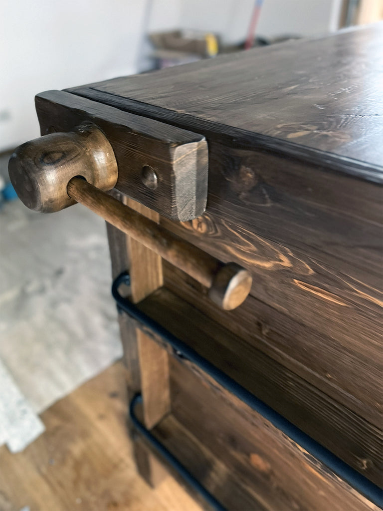 Linear kitchen with column and island INDUSTRIAL style kitchen entirely in solid wood 