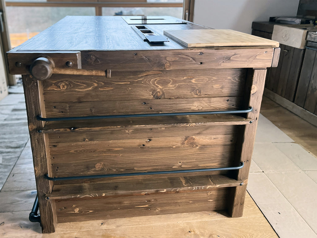 Linear kitchen with column and island INDUSTRIAL style kitchen entirely in solid wood 