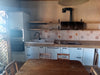 Cucina angolare BIANCO SHABBY / INDUSTRIAL mod. BERGAMO con scolapiatti a giorno mensole pensili cappa bidone predisposizione elettrodomestici 430-210x70xh90-220 cm in legno massello
