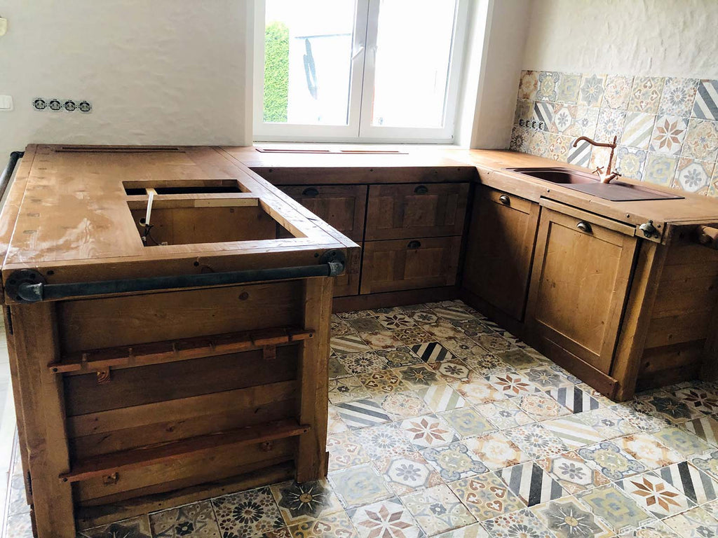 INDUSTRIAL / COUNTRY style horseshoe kitchen LIVED ALL IN solid wood preparation for household appliances 200x200x340 cm