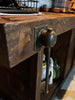 Cucina lineare con colonna e Isola Cucina in stile INDUSTRIAL interamente in legno massello