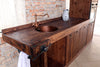 Cucina lineare con colonna e Isola Cucina in stile INDUSTRIAL interamente in legno massello