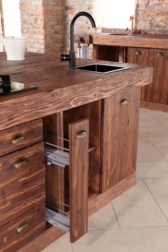 Cucina lineare con colonna e Isola Cucina in stile INDUSTRIAL interamente in legno massello