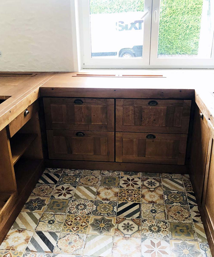 Cucina a ferro di cavallo stile INDUSTRIAL / COUNTRY VISSUTO TUTTO in legno massello predisposizione elettrodomestici 200x200x340 cm