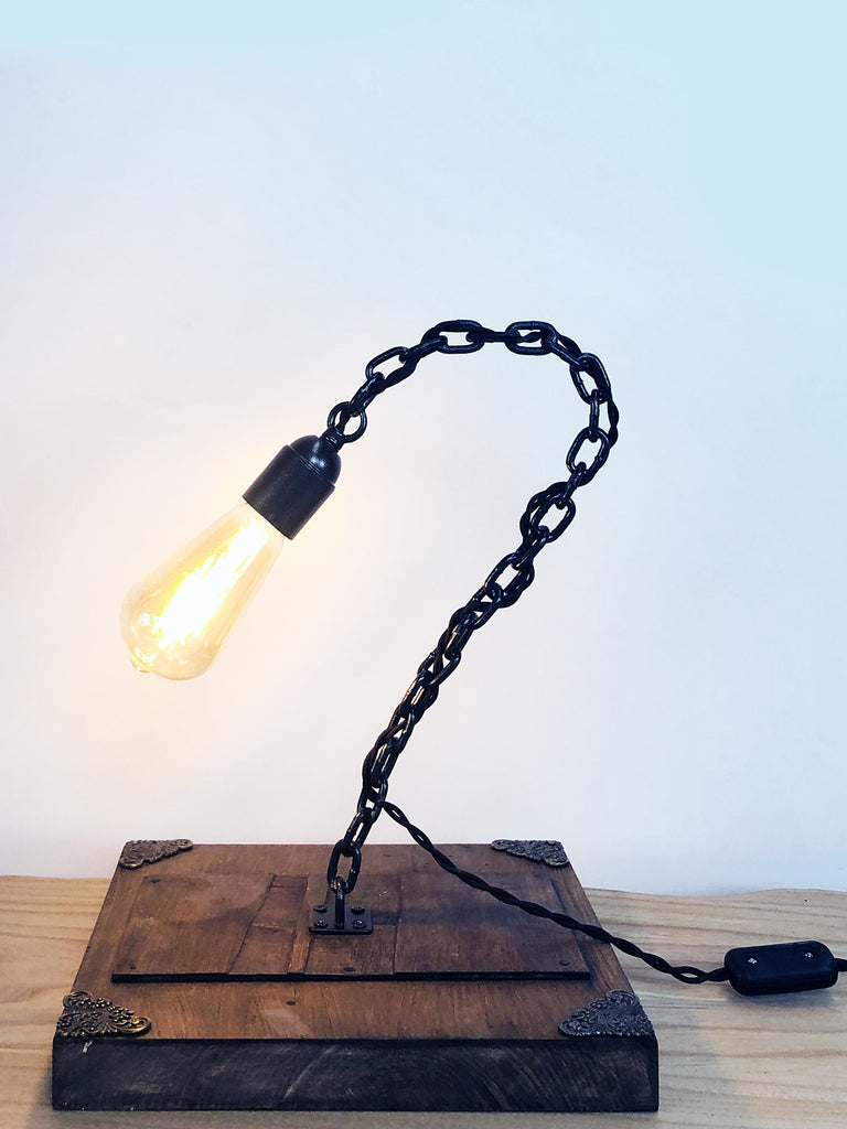 Abat jour Abasciur INDUSTRIAL style table lamp with welded chain, wooden base and Edison light 28x29xh40 cm, our production