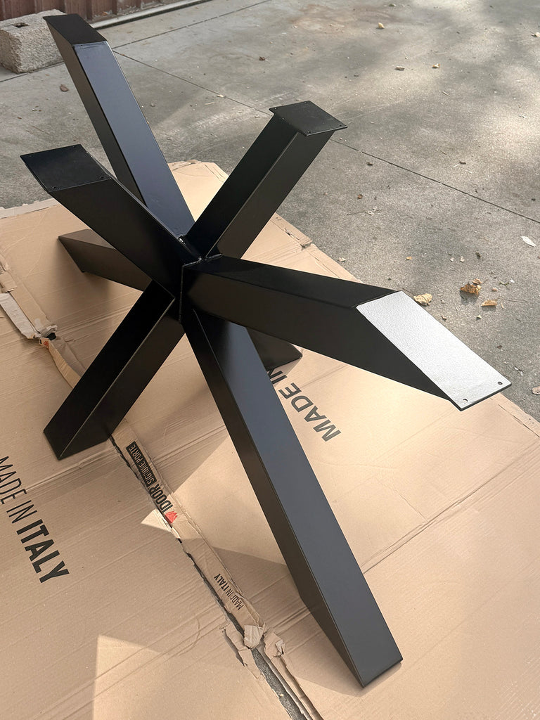 INDUSTRIAL COUNTRY style table with a 7 cm bark-stripped elm top and star-shaped iron base | 200×100×H78 cm