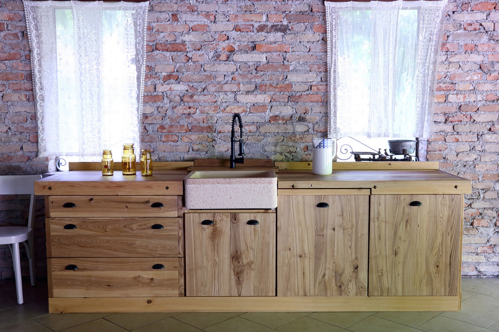 COUNTRY / RUSTIC style kitchen in solid ash and fir with stone sink, dishwasher ready, measures 280x65xh90 cm