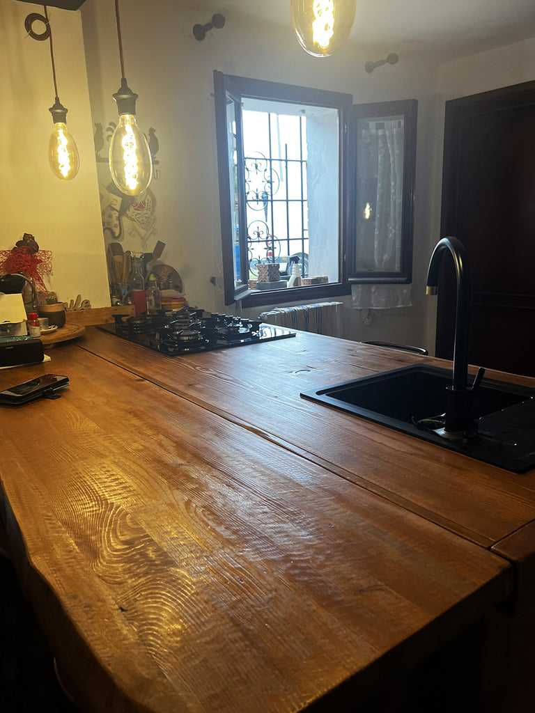 Isola Cucina con bancone BAR 240x80xh90 cm + colonna 60x70xh210 cm stile COUNTRY legno massello predisposizione elettrodomestici
