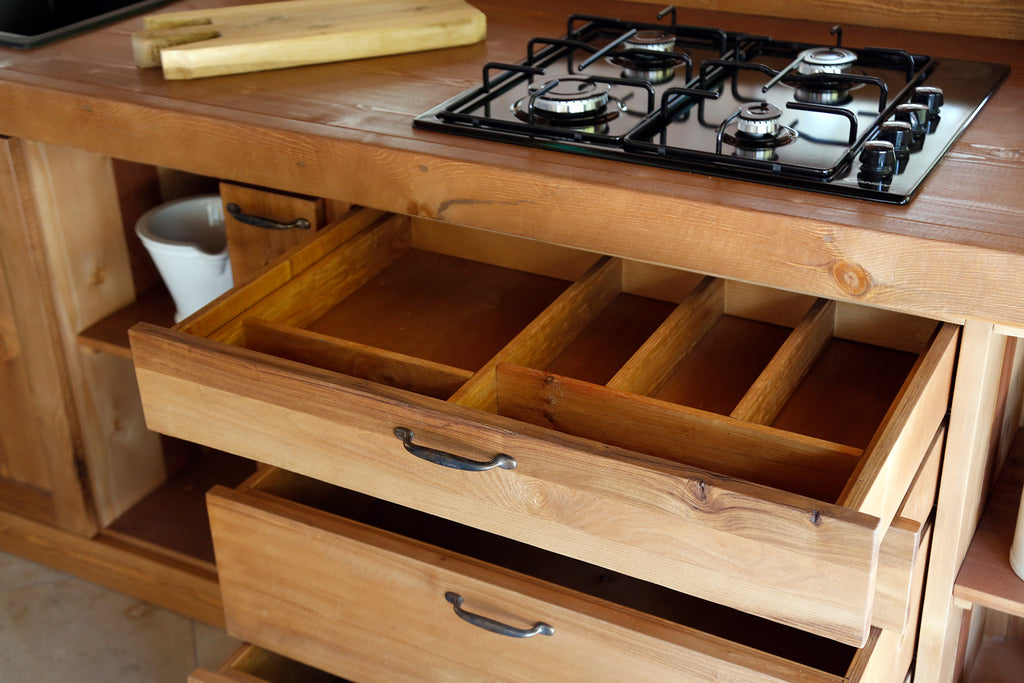 Isola Cucina con bancone BAR 240x80xh90 cm + colonna 60x70xh210 cm stile COUNTRY legno massello predisposizione elettrodomestici