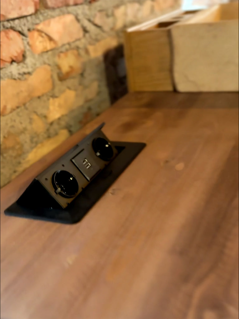 Mini Cucina ERIKA accessoriata in legno massello – Stile Banco Falegname Industrial, misure personalizzabili (240×65×94 cm)