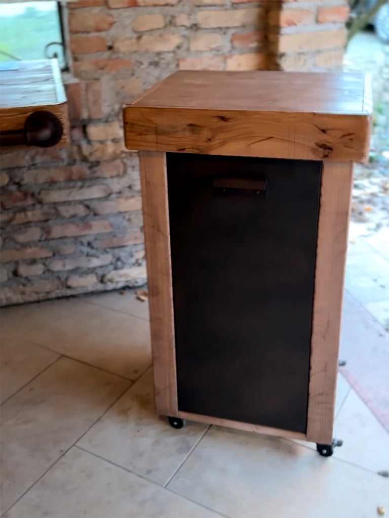 Mini Cucina ERIKA accessoriata in legno massello – Stile Banco Falegname Industrial, misure personalizzabili (240×65×94 cm)