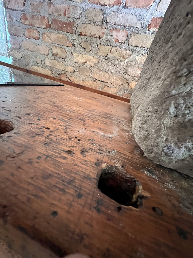 Mini Cucina realizzata su VERO BANCO DA FALEGNAME restaurato in legno massello | lavabo ed elettrodomestici ESCLUSI | misure 212x95xH90 cm