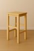 Hoher Hocker H. 65/75 cm COUNTRY-Stil aus Massivholz Quadratisches Design mit ANPASSBARER Fußstütze