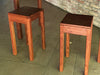 Niedriger/hoher Hocker H. 50/65 cm COUNTRY/RUSTIC Stil aus Massivholz Quadratisches Design ANPASSBAR