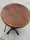 Sgabello H. 53–68 cm regolabile a vite tipo bar/pub - design VINTAGE INDUSTRIAL - struttura in ghisa e seduta in legno - finitura bronzo antico