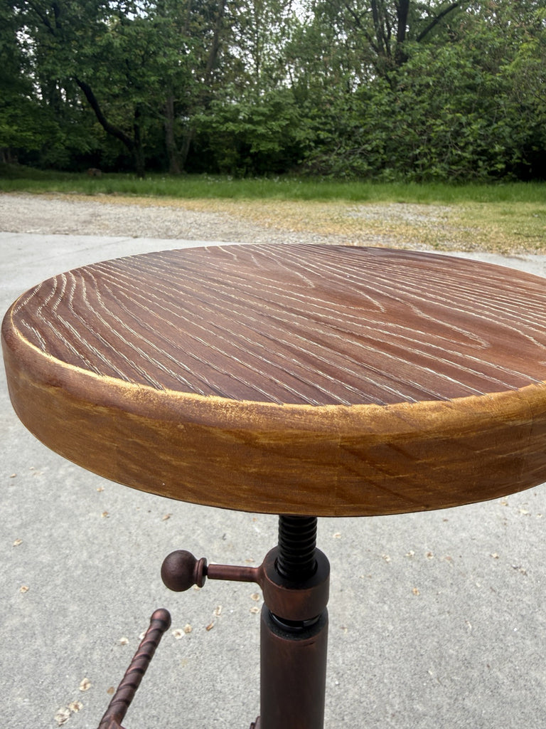 Adjustable screw high stool H. 60/70cm BAR PUB type Round design INDUSTRIAL style