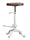 Sgabello H. 53–68 cm regolabile a vite tipo bar/pub – design VINTAGE INDUSTRIAL – struttura in ghisa e seduta in legno – finitura bianco Shabby