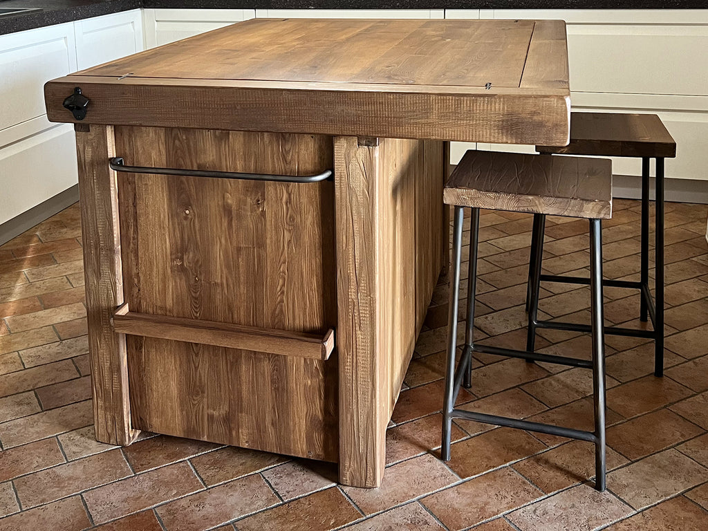 Sgabello alto H. 60/70 cm tipo BAR / PUB Design squadrato INDUSTRIAL legno massello / telaio in metallo tubolare PERSONALIZZABILE